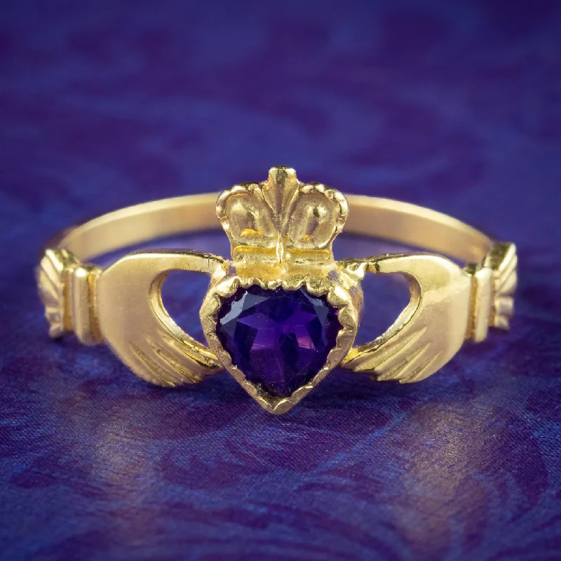 Women’s Wedding Ring with Emerald-Victorian Style Amethyst Claddagh Heart Ring