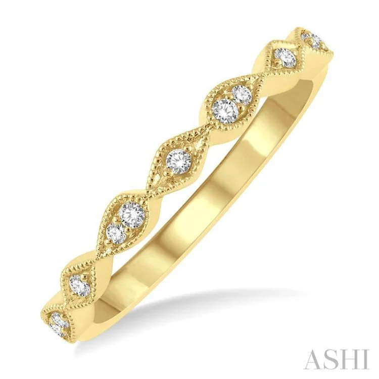 Classic Gold Wedding Ring-1/10 ctw Pear and Rhombus Shape Lattice Round Cut Diamond Wedding Band in 14K Yellow Gold