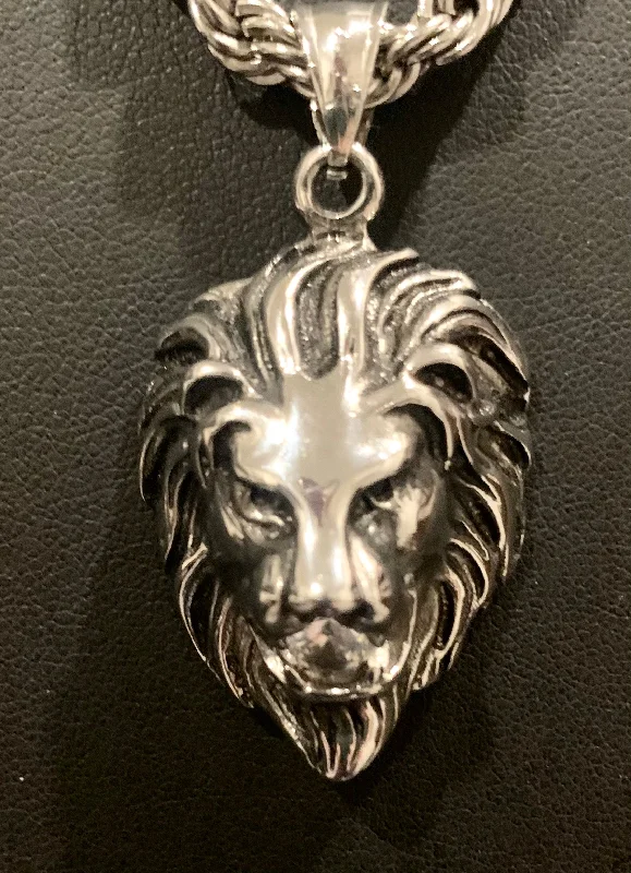 Unique Gemstone Necklace for Special Occasions-Small Lion Head Necklace