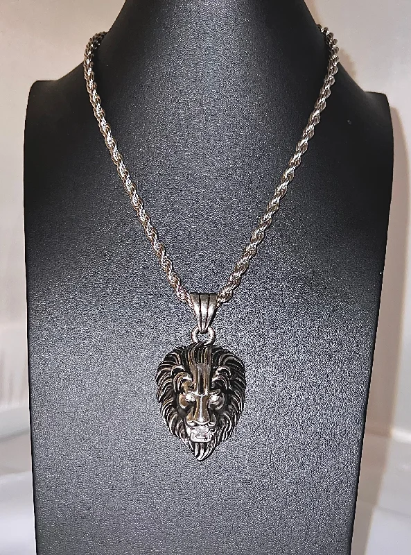 Elegant Silver Necklace for Formal Occasions-Silver Large Lion necklace and pendant made of stainless steel