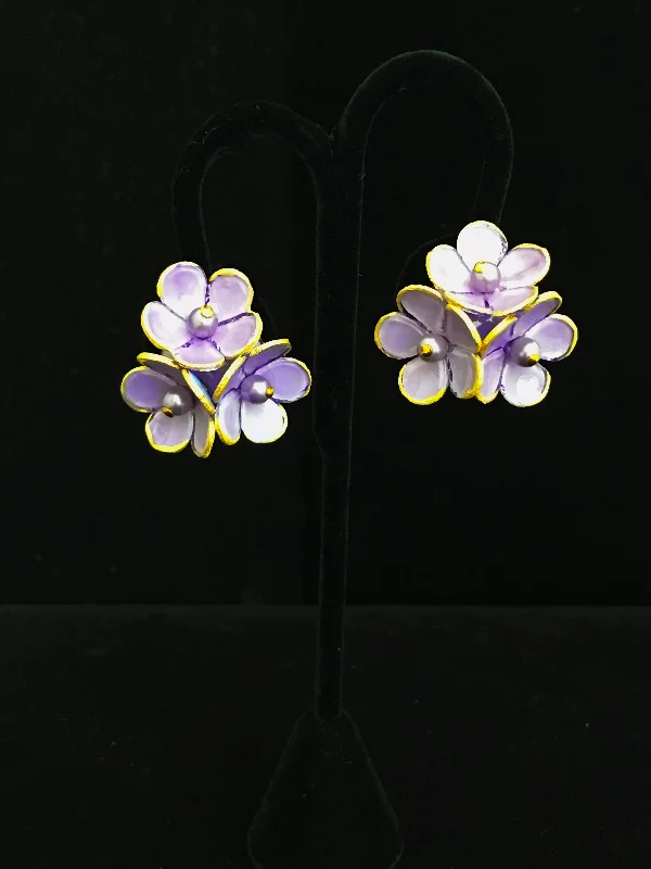 Luxury Silver Earrings for Women-French Resin Three Small Flower Earrings