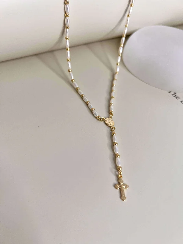 Chunky Gold Necklace for Bold Look-Velani Pearl Rosary Necklace