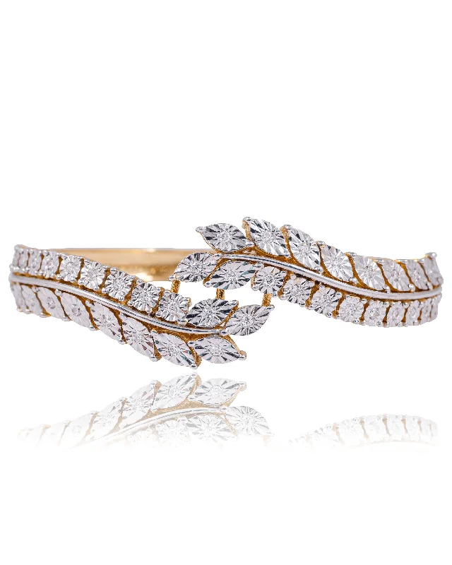 Statement Bangles for Traditional Style-Aayushi Diamond Bangle