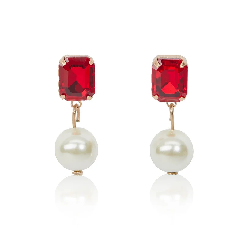 Chic Earrings for Evening Look-Regal Pearl Stone earrings