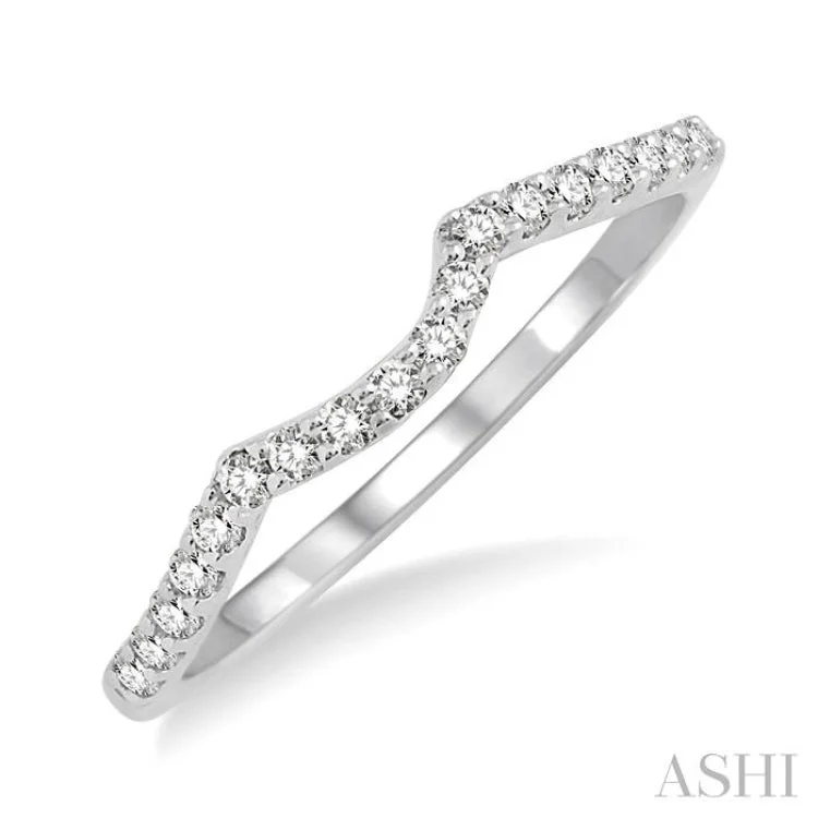 Vintage Wedding Band for Fashion-1/5 Ctw Round Cut Diamond Wedding Band in 14K White Gold