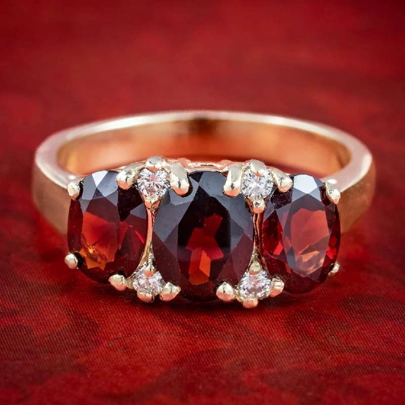 Luxury Wedding Ring for Anniversary-Victorian Style Garnet Diamond Trilogy Ring