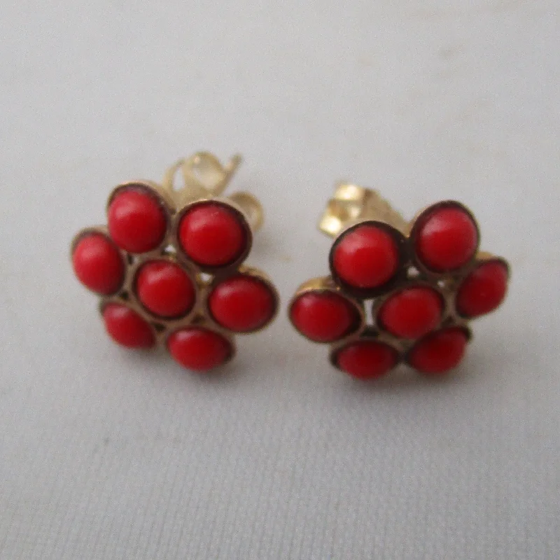 Fun Earrings for Day to Day Wear-9K Gold And Coral Floral Cluster Stud Earrings Vintage c1980