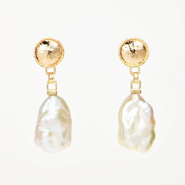 Modern Earrings for Women-Freshwater Pearls Earrings